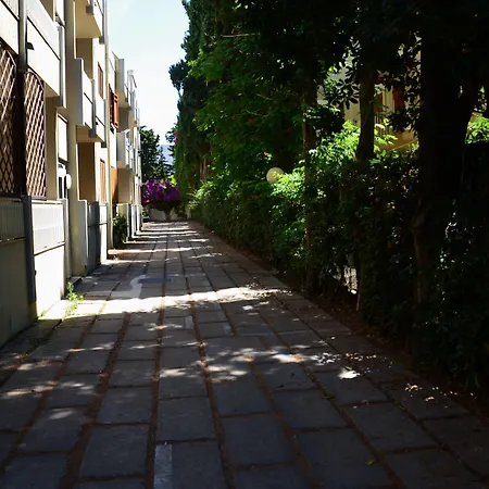 Aparthotel Eucalipti 3*