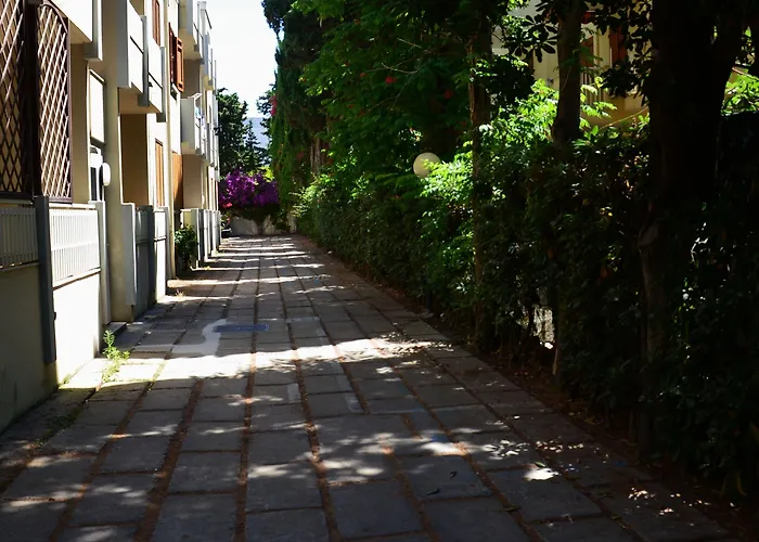 Apart Otel Eucalipti 3*